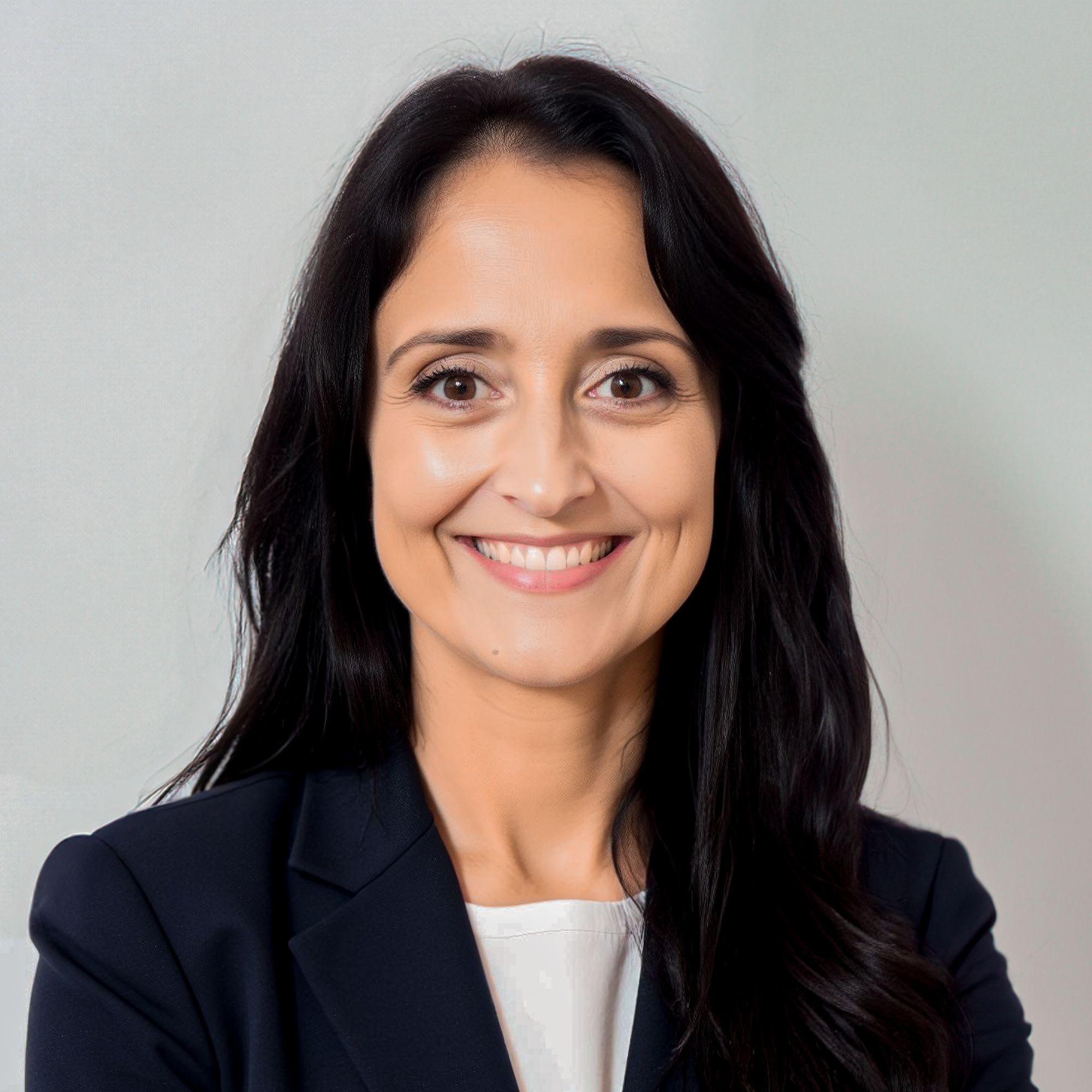 Laura García | Oficial Dpt Comunitats Llach Serra