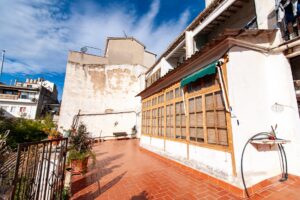 EDIFICIO EMBLEMÁTICO EN PLAZA LA VILA