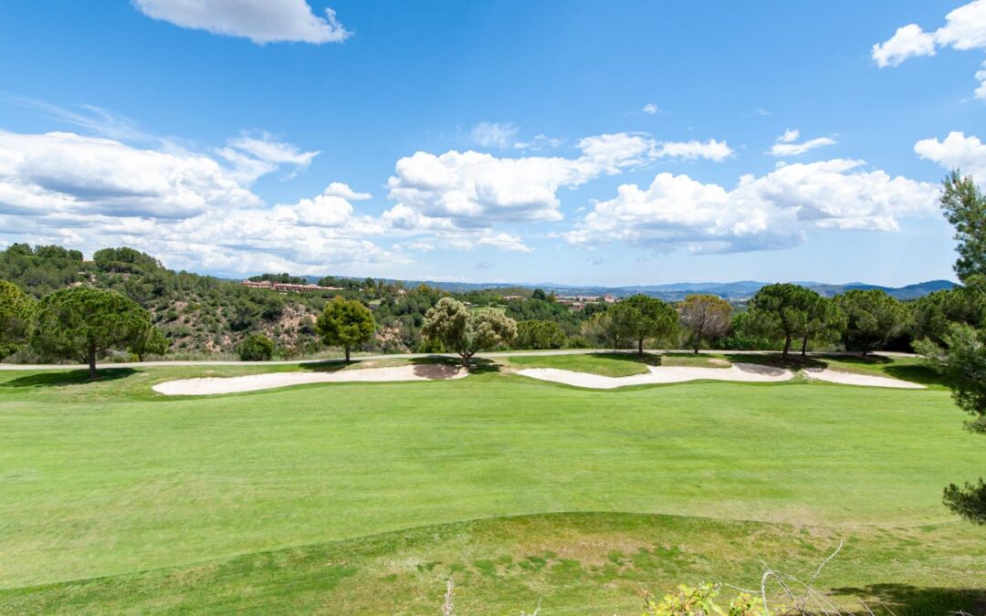 ESTUPENDO TERRENO EN MASIA BACH