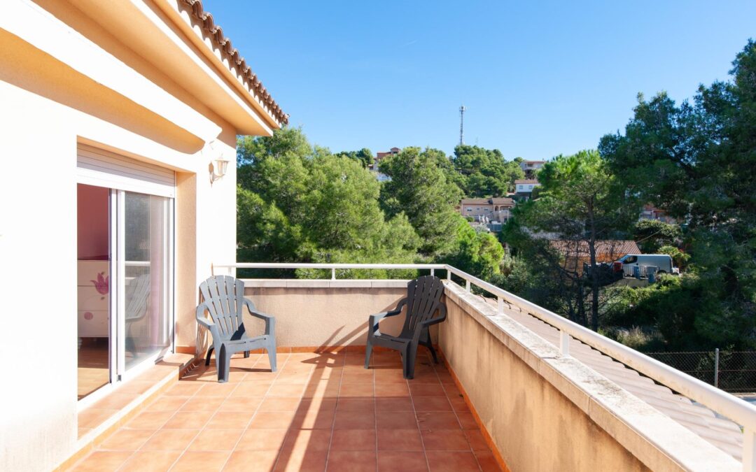Casa independiente con piscina privada y gran terreno