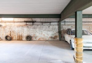 Oportunidad de aparcamiento en venta con acceso por Avinguda de la Pelegrina