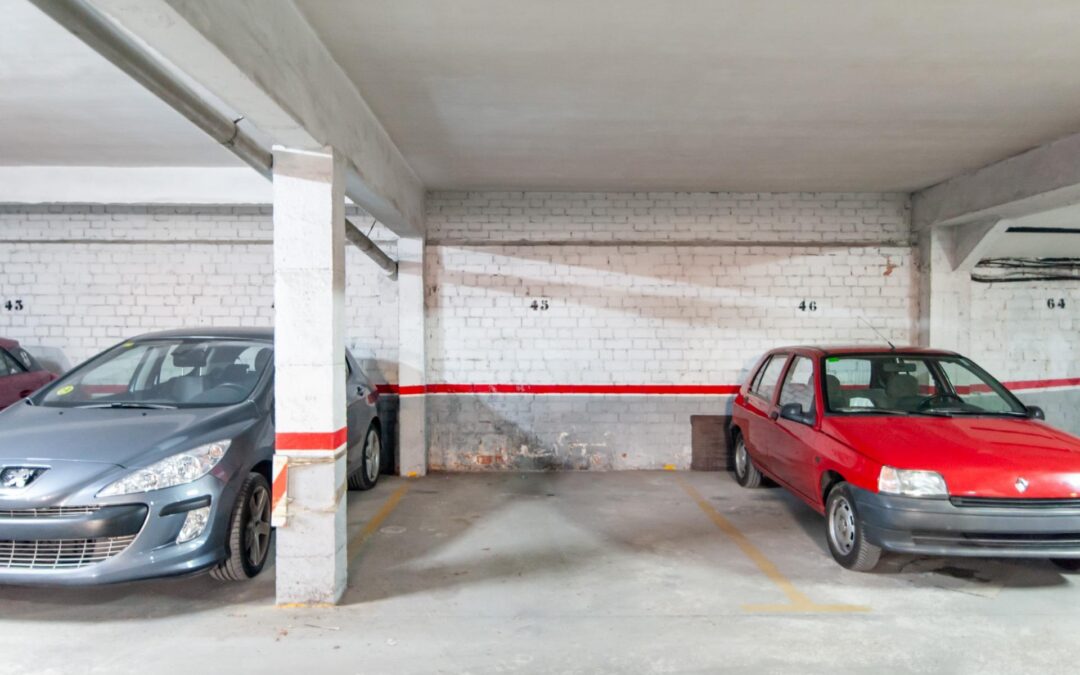 Plaza de parking en Av. de la Pelegrina