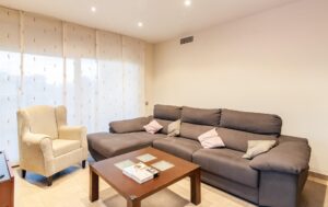 Casa amplia con gran jardín en Pacs del Penedès