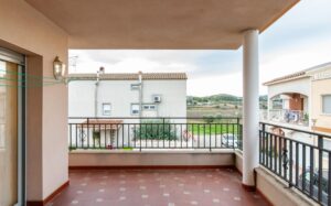 Casa amplia con gran jardín en Pacs del Penedès