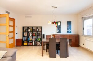 Casa amplia con gran jardín en Pacs del Penedès