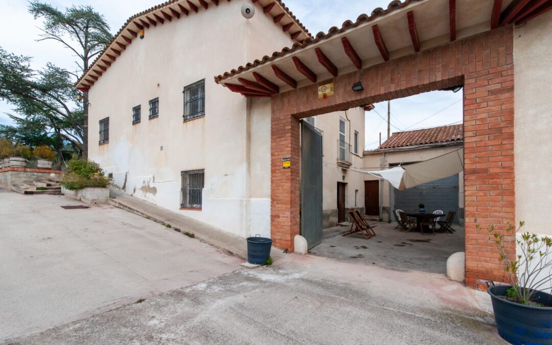Finca rural con actividad turística y gran potencial para eventos en el Penedès