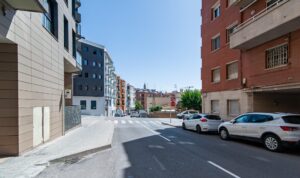 Amplia plaza de parking en Vilafranca