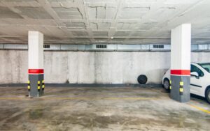 Amplia plaza de parking en Vilafranca