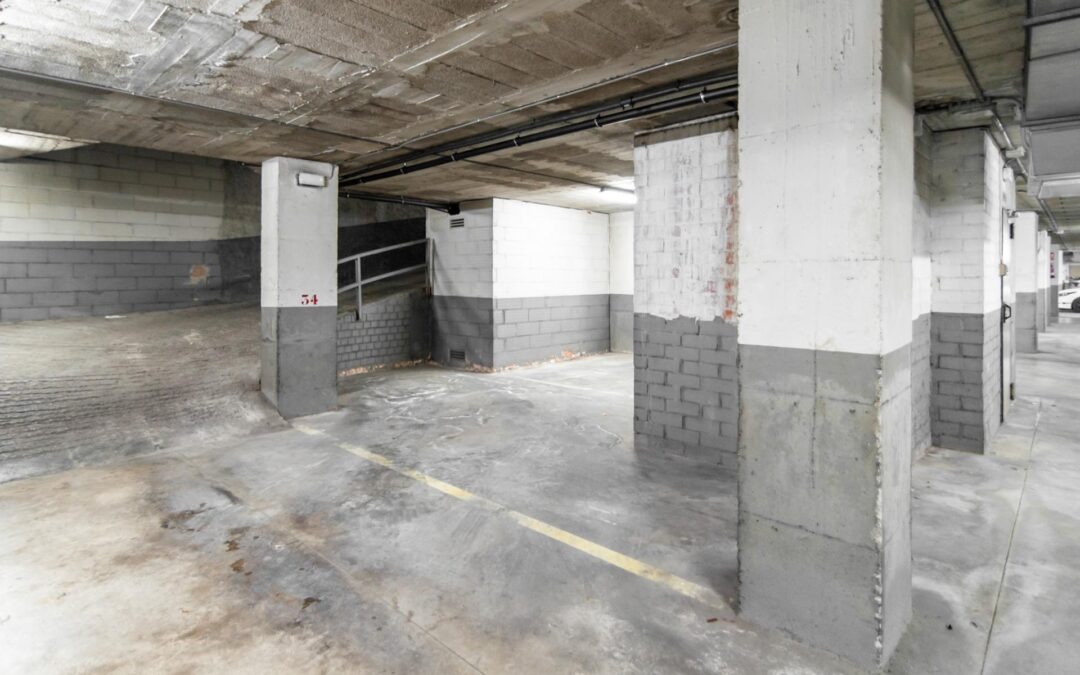 Plaza de parking en la zona de Poble Nou · Vilafranca del Penedès