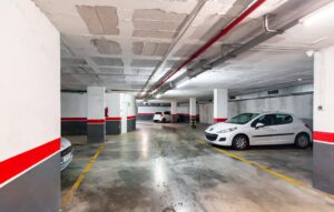 Amplia plaza de parking en Vilafranca