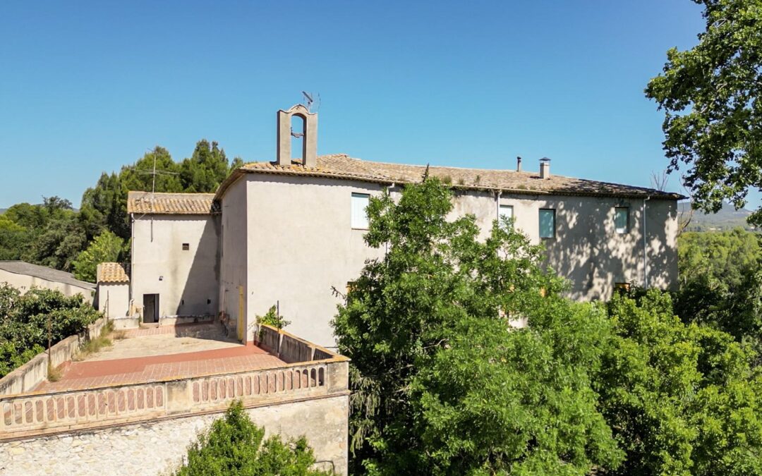 Residencia señorial con jardín y terrazas cerca del centro de Sant Martí Sarroca