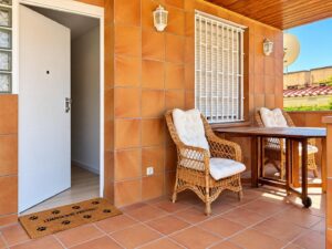 Dúplex reformado con acceso independiente y gran garaje cerca del mar